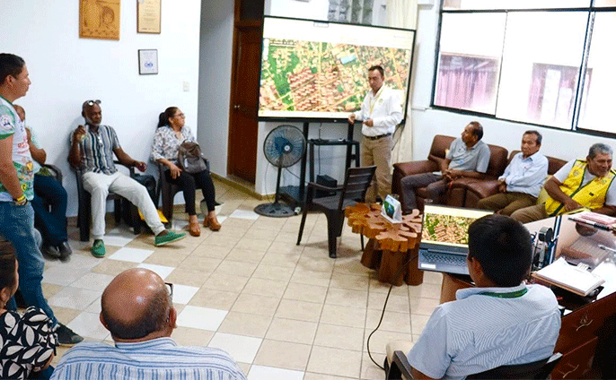 Compromiso de vecinos en tributación