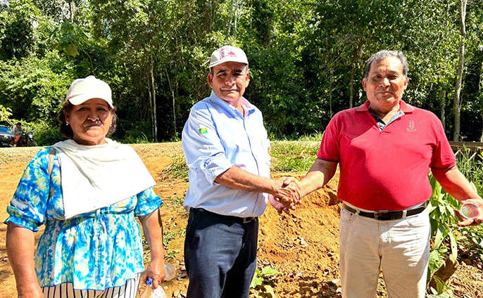 Alcalde inspecciona zona rural